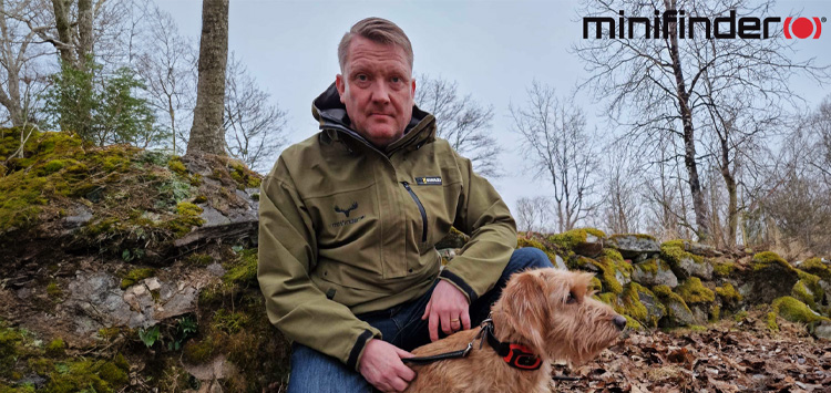 Årets Jakthund utrustad med Rex GPSenhet som ger föraren tydlig överblick, skallindikator och säker vägledning under jakt.